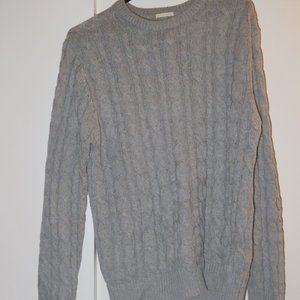 Cable knit grey sweater